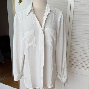 NWT Women’s White Button-Down Shirt with Chest Pockets